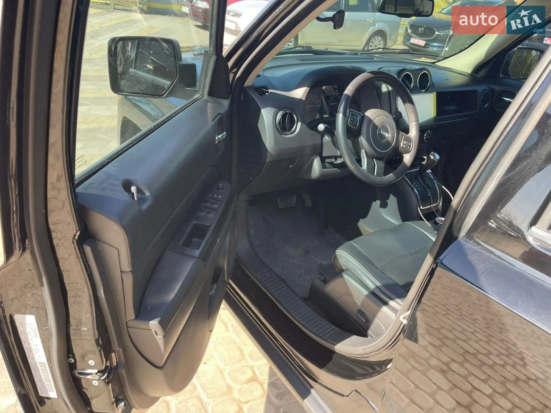 2015 Jeep Liberty (Patriot) - мініатюра 7