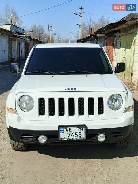 Внедорожник / Кроссовер Jeep Patriot 2011 в Пятихатках