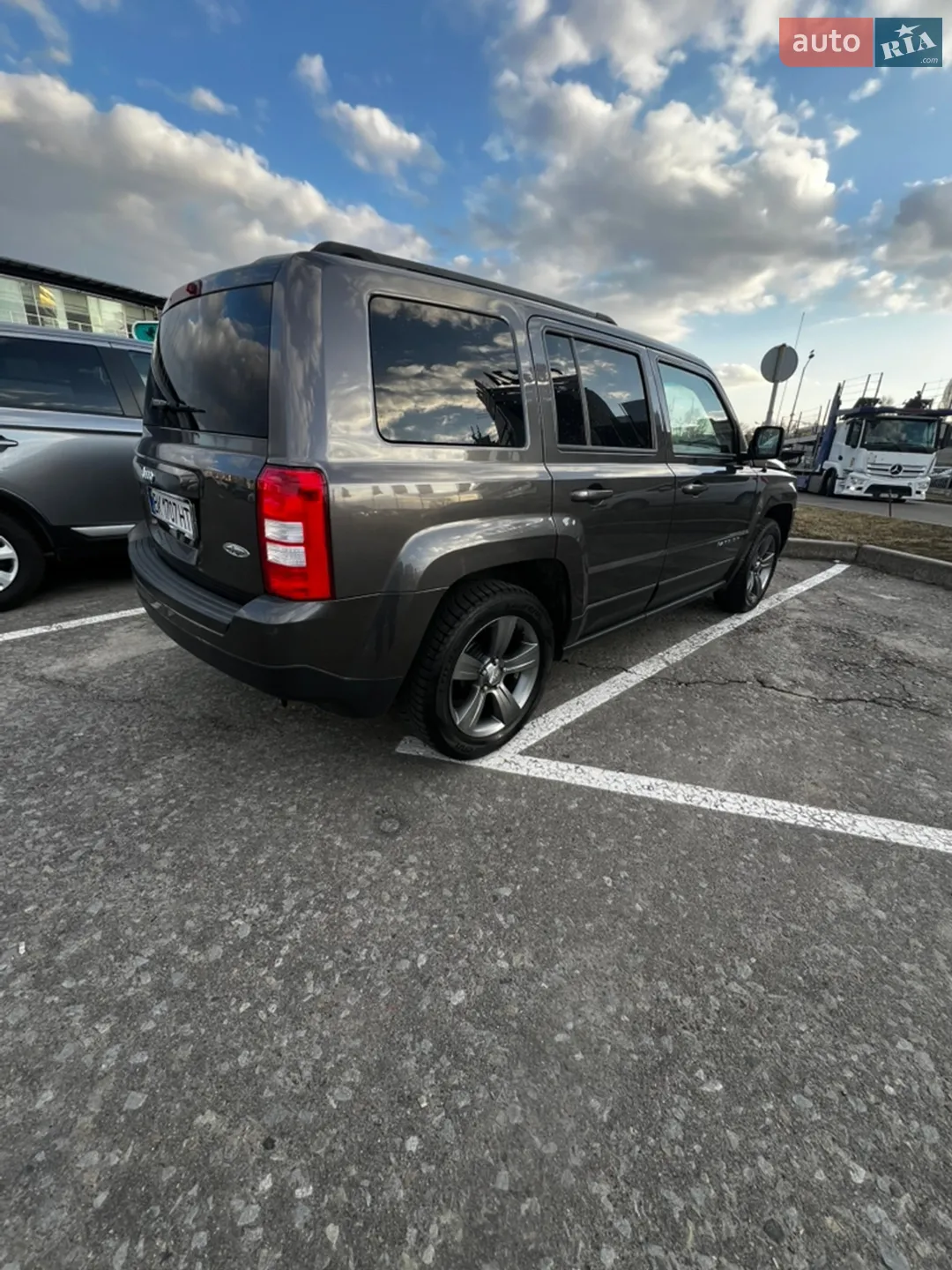 2014 Jeep Liberty (Patriot) - мініатюра 3