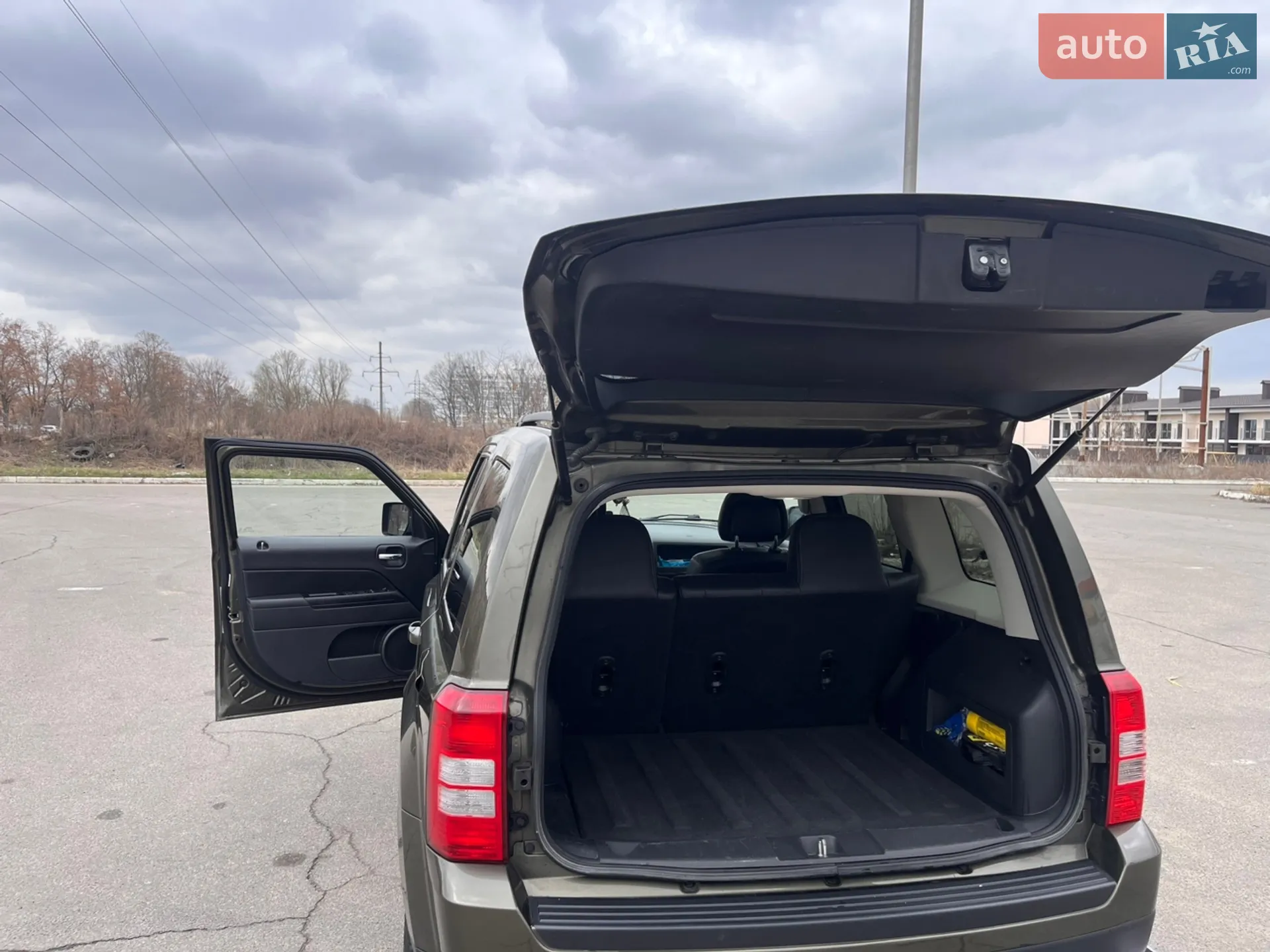 2015 Jeep Liberty (Patriot) - мініатюра 18