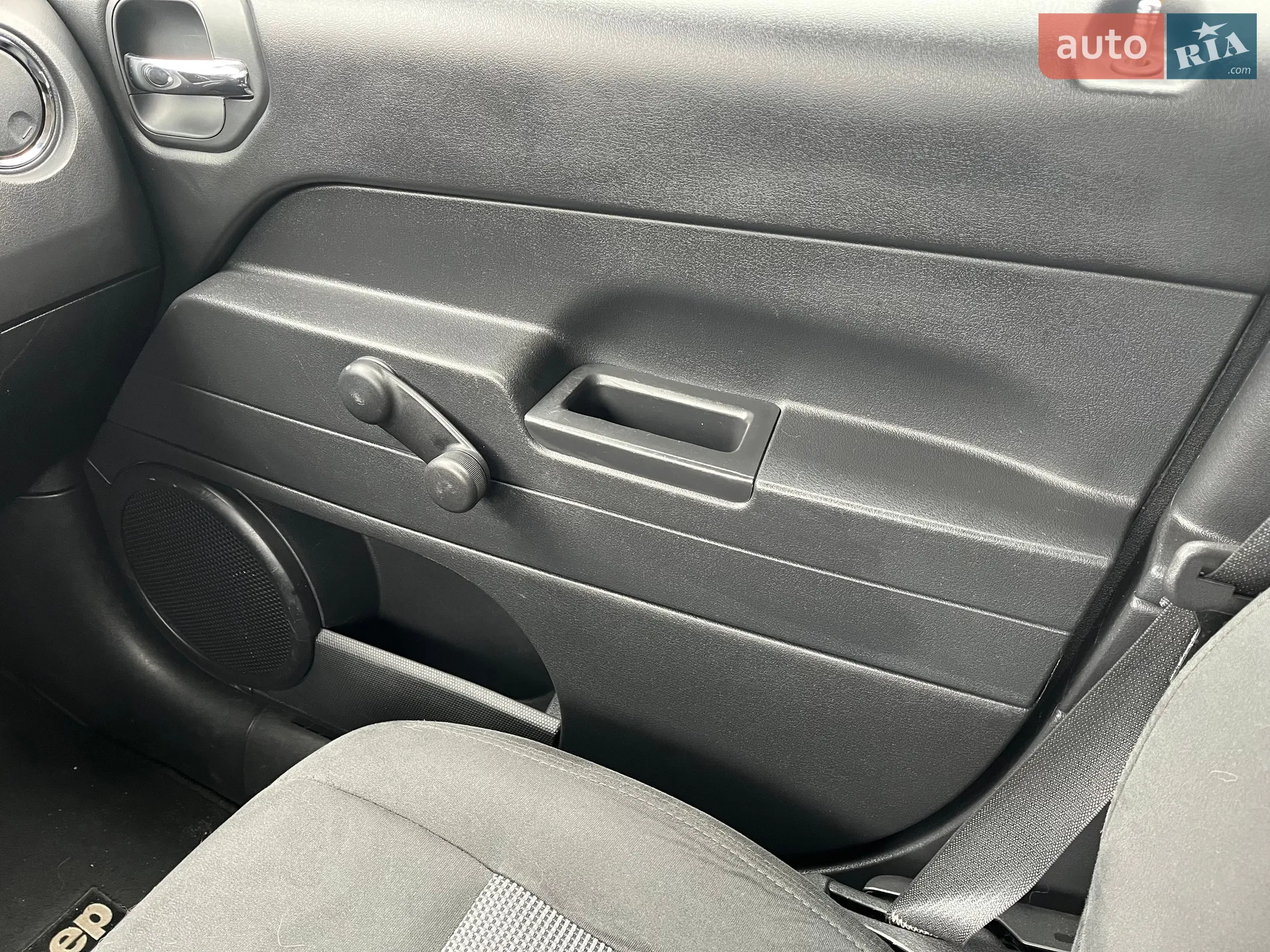 2015 Jeep Liberty (Patriot) - мініатюра 14