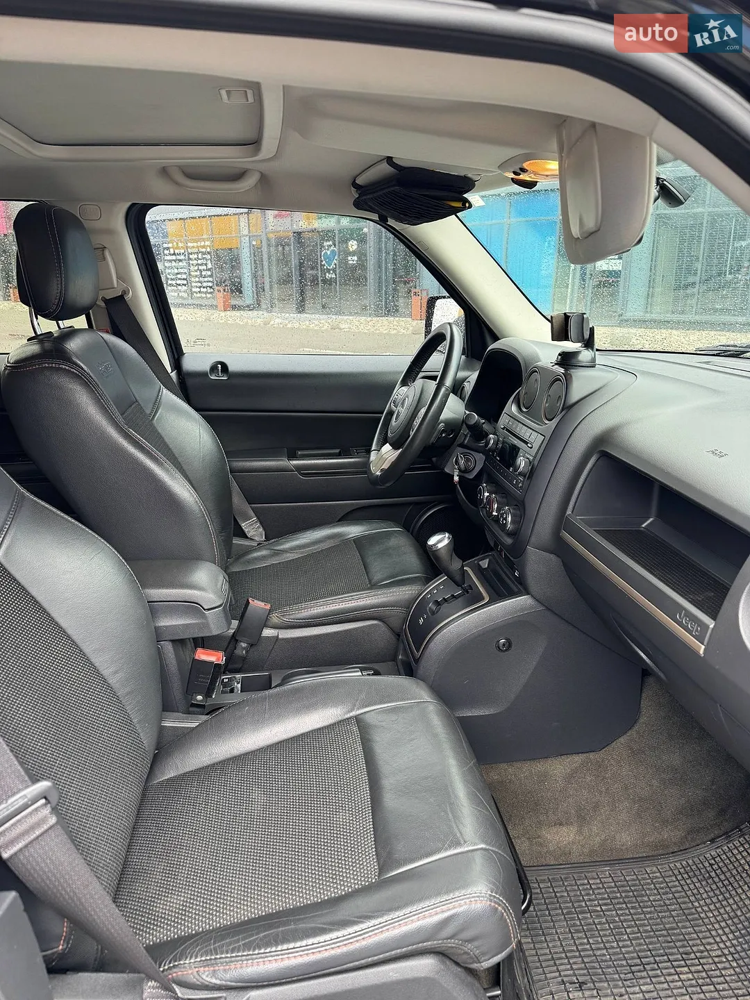 2016 Jeep Liberty (Patriot) - мініатюра 11