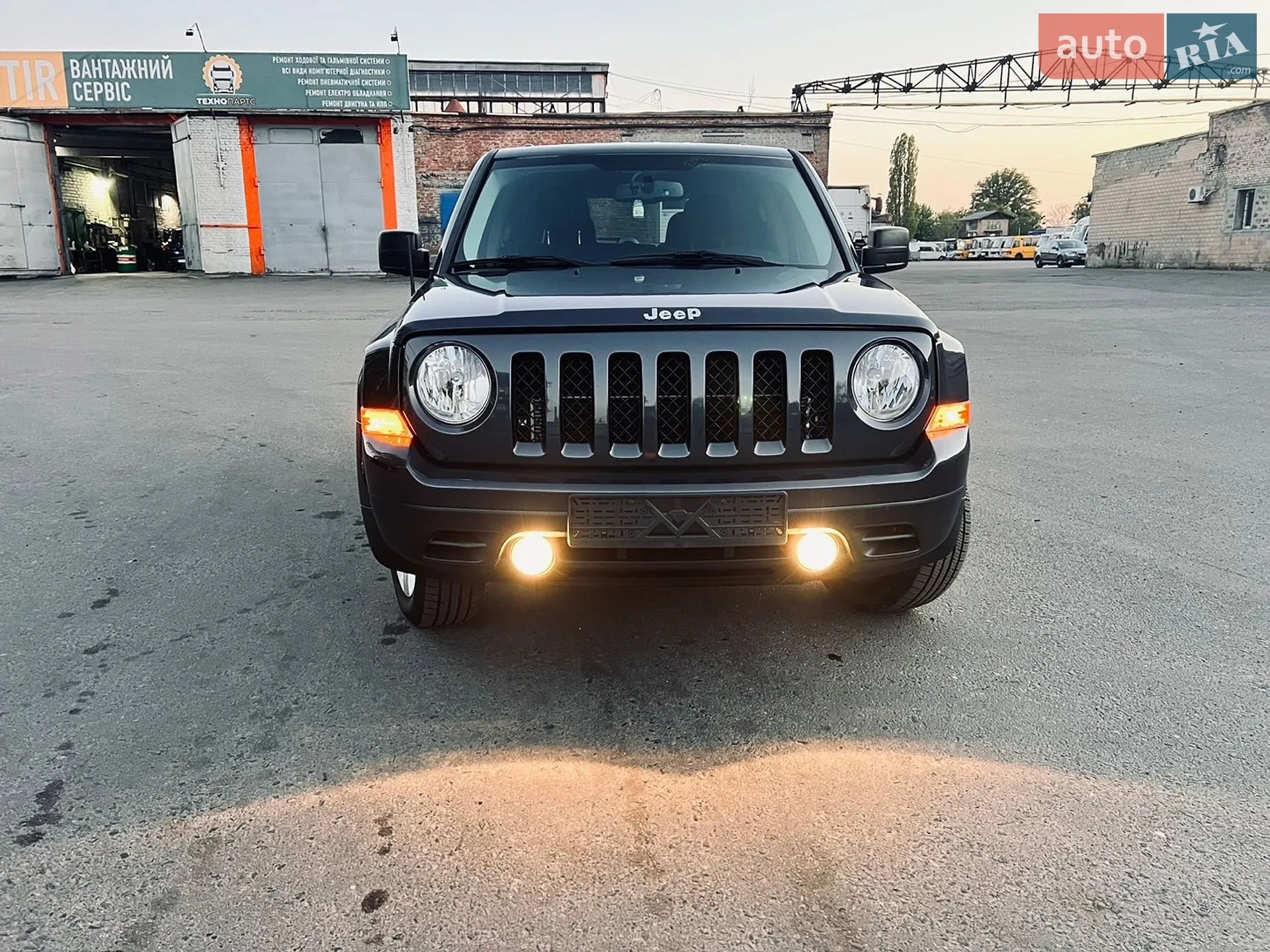 2015 Jeep Liberty (Patriot) - мініатюра 5