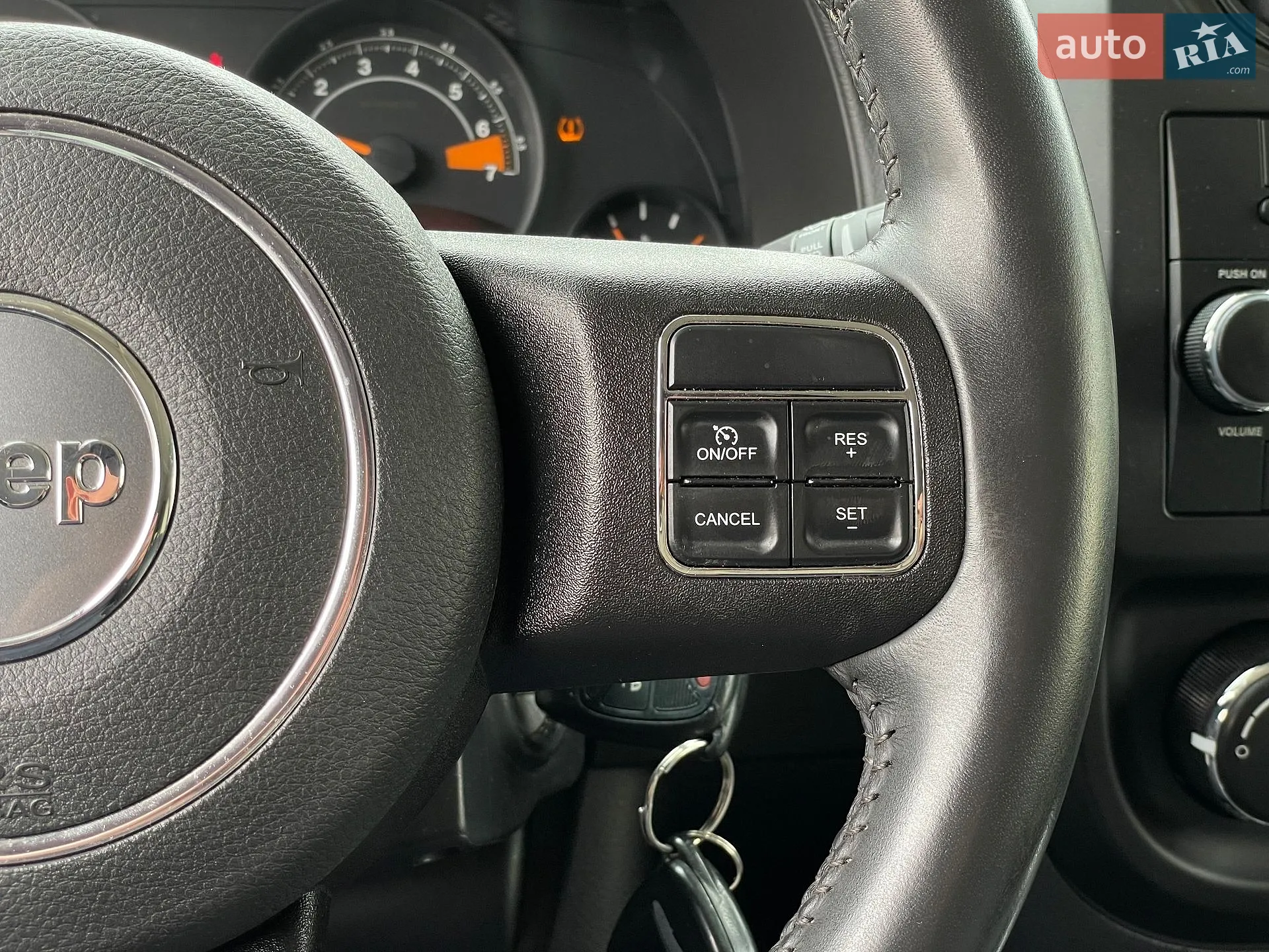 2016 Jeep Liberty (Patriot) - мініатюра 43