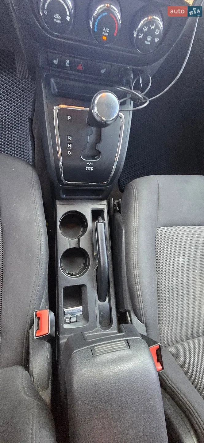 2014 Jeep Liberty (Patriot) - мініатюра 9