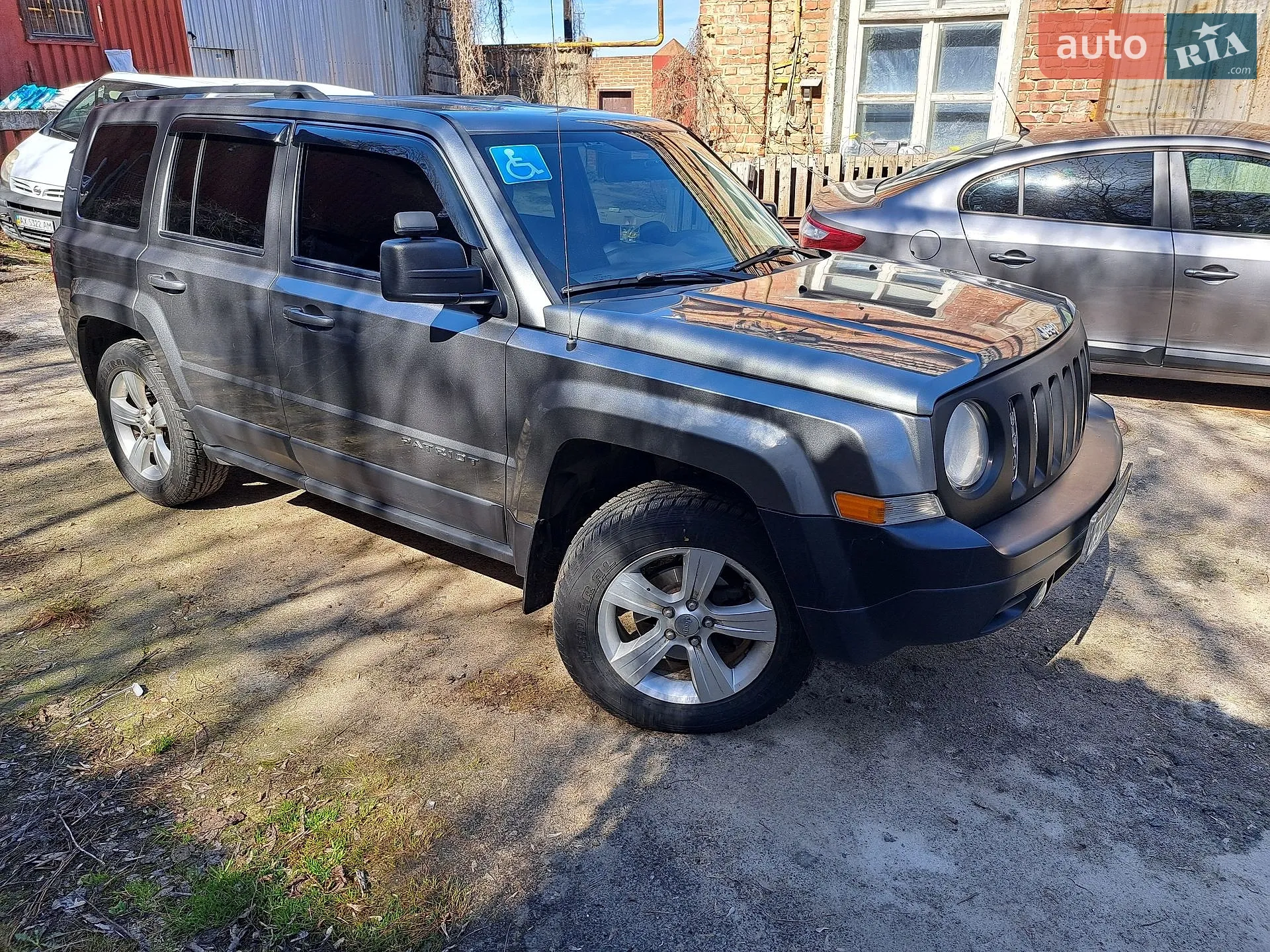 2013 Jeep Liberty (Patriot) - мініатюра 2