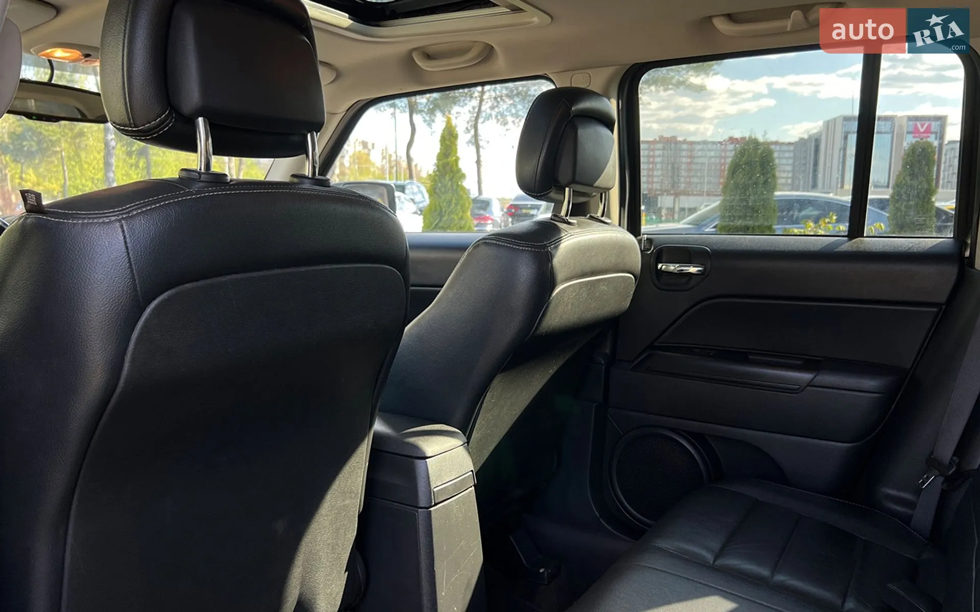 2015 Jeep Liberty (Patriot) - мініатюра 20