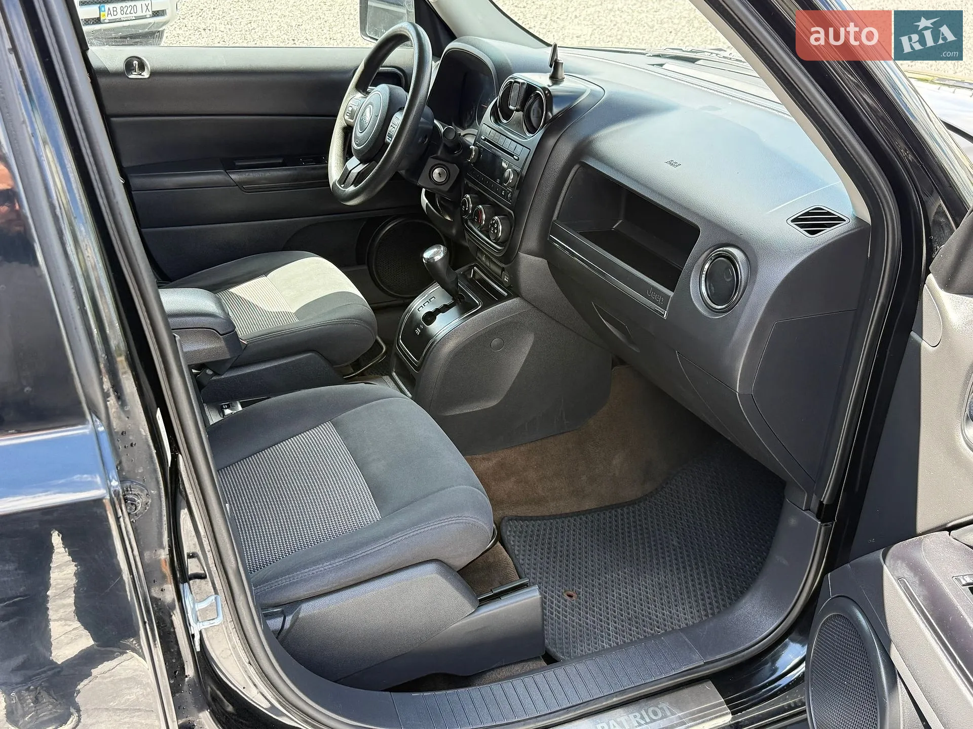 2014 Jeep Liberty (Patriot) - мініатюра 15