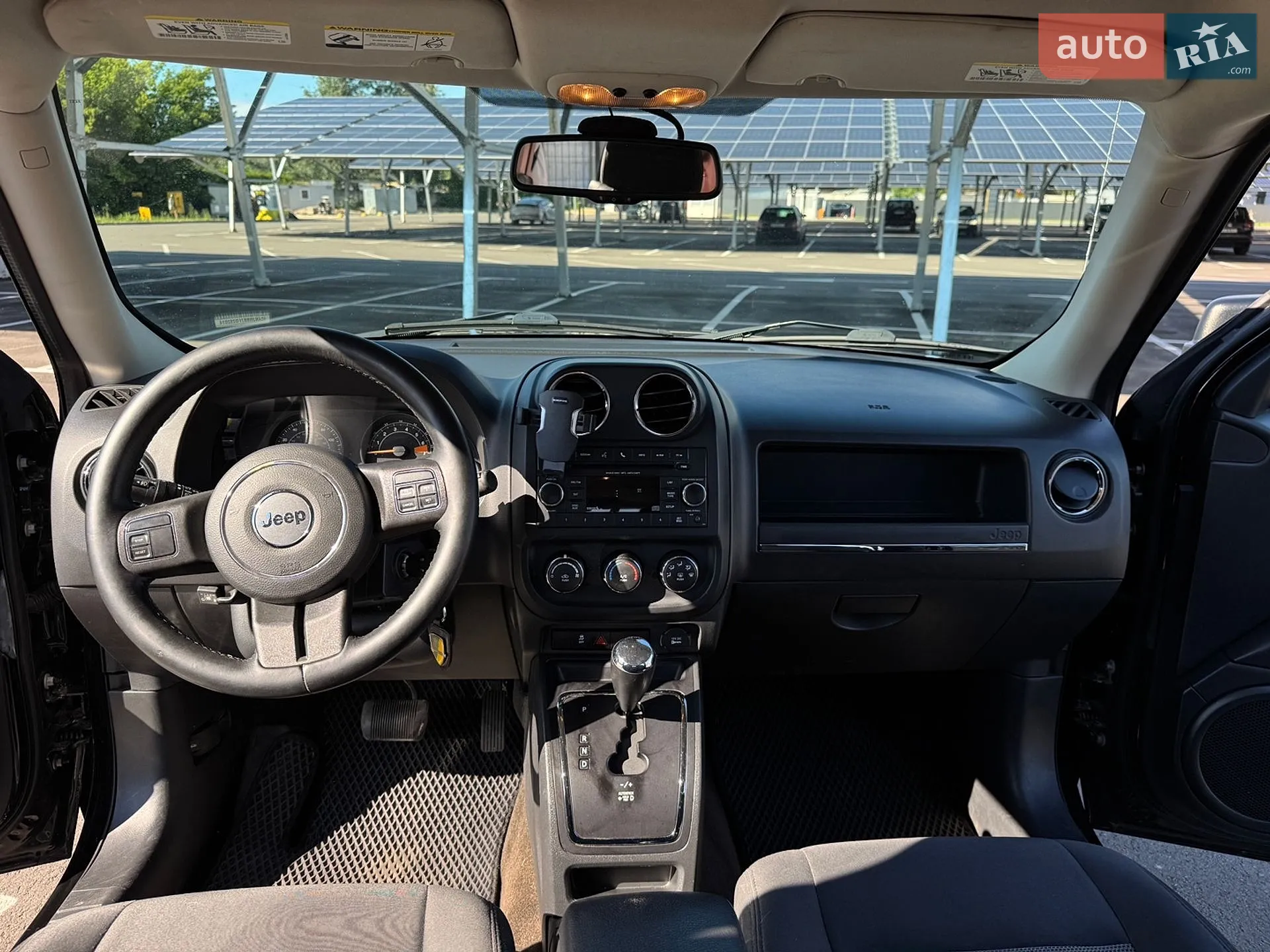 2015 Jeep Liberty (Patriot) - мініатюра 9