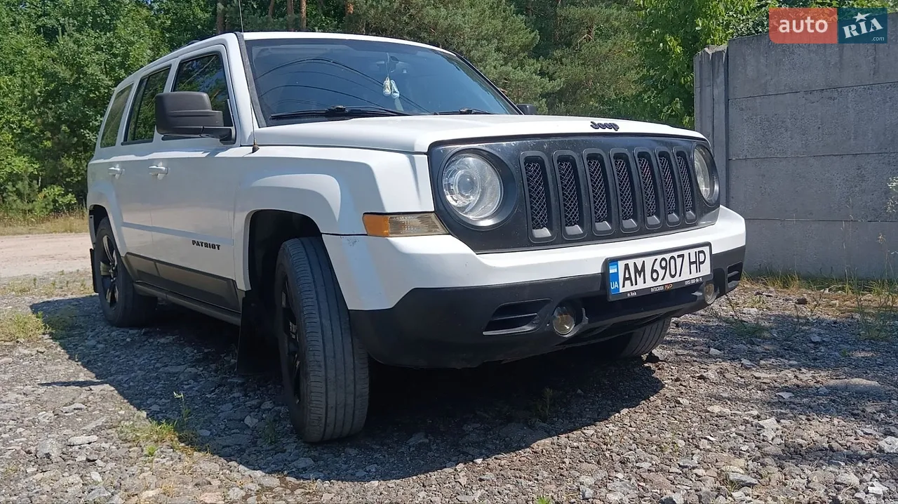 2014 Jeep Liberty (Patriot) - мініатюра 3