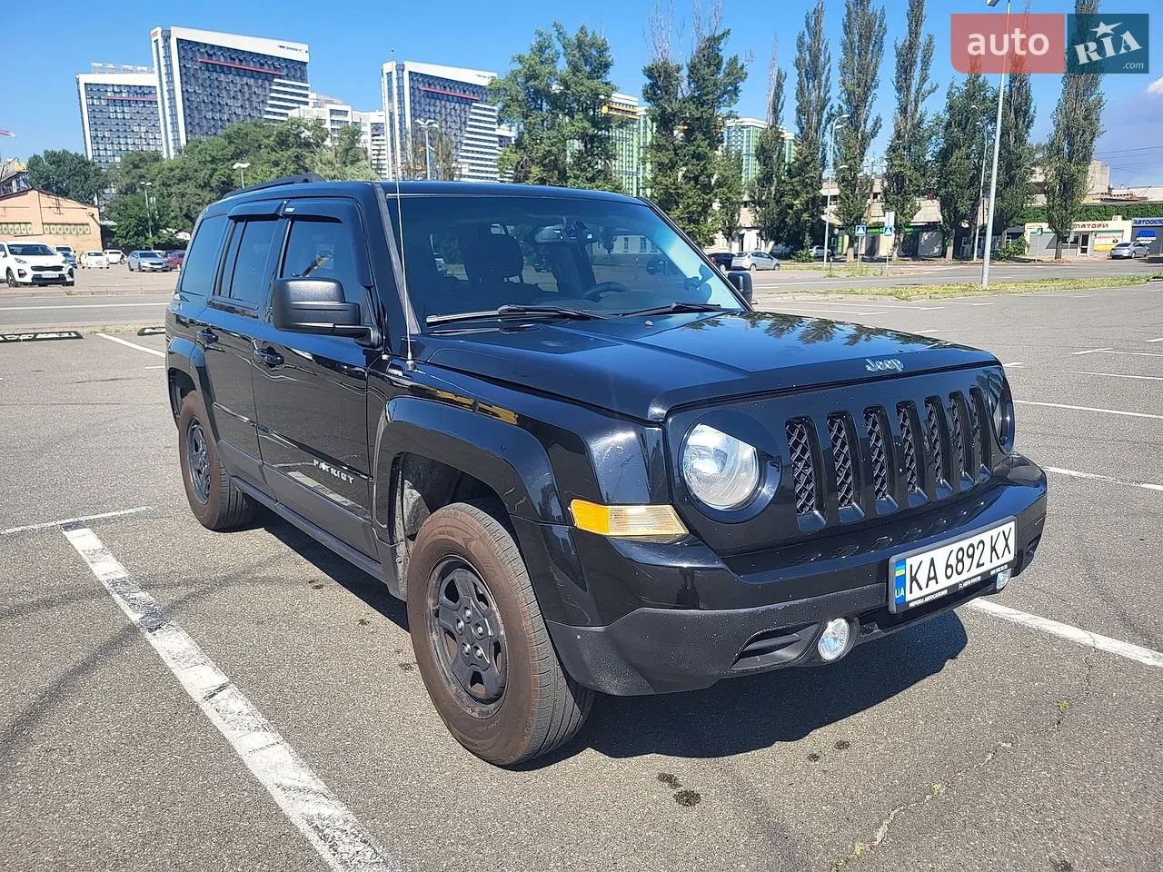 2016 Jeep Liberty (Patriot) - мініатюра 10