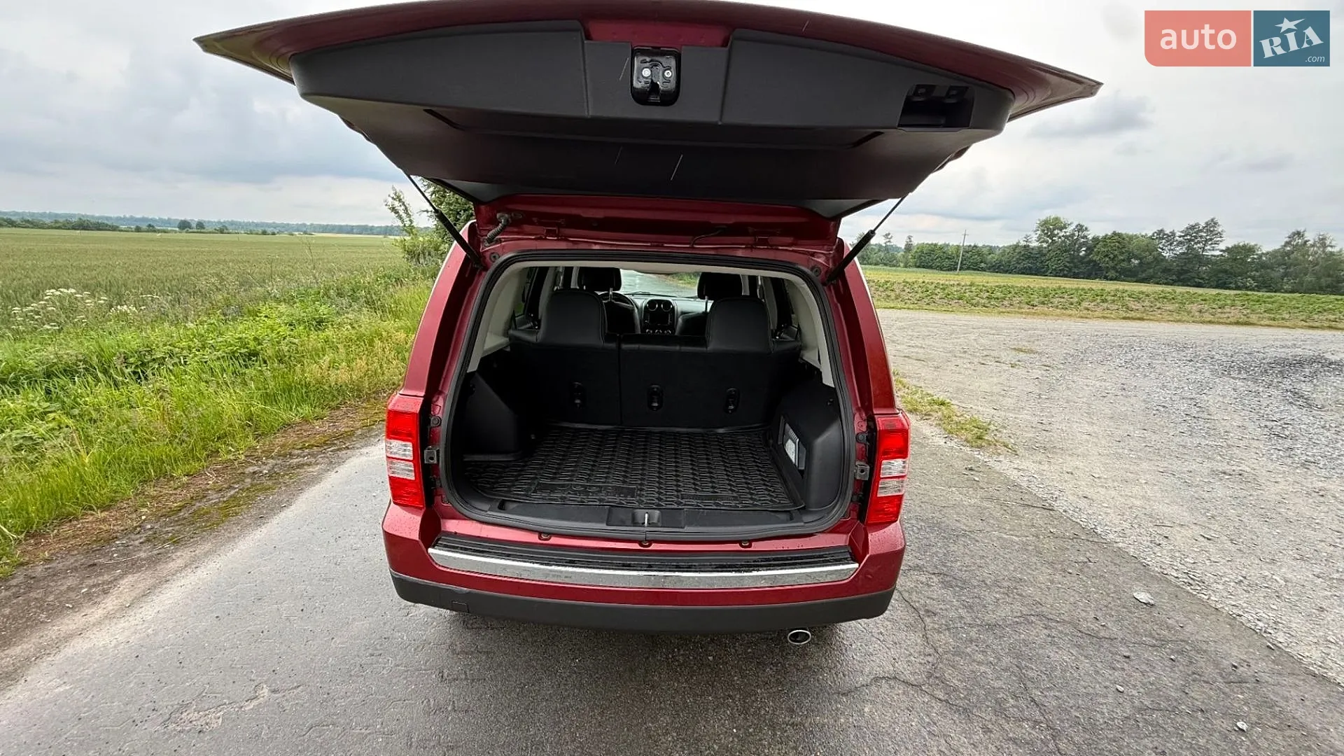 2016 Jeep Liberty (Patriot) - мініатюра 15