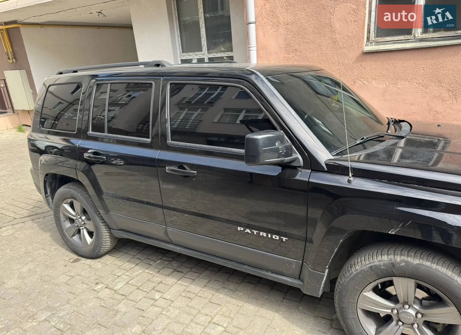 2015 Jeep Liberty (Patriot) - мініатюра 3