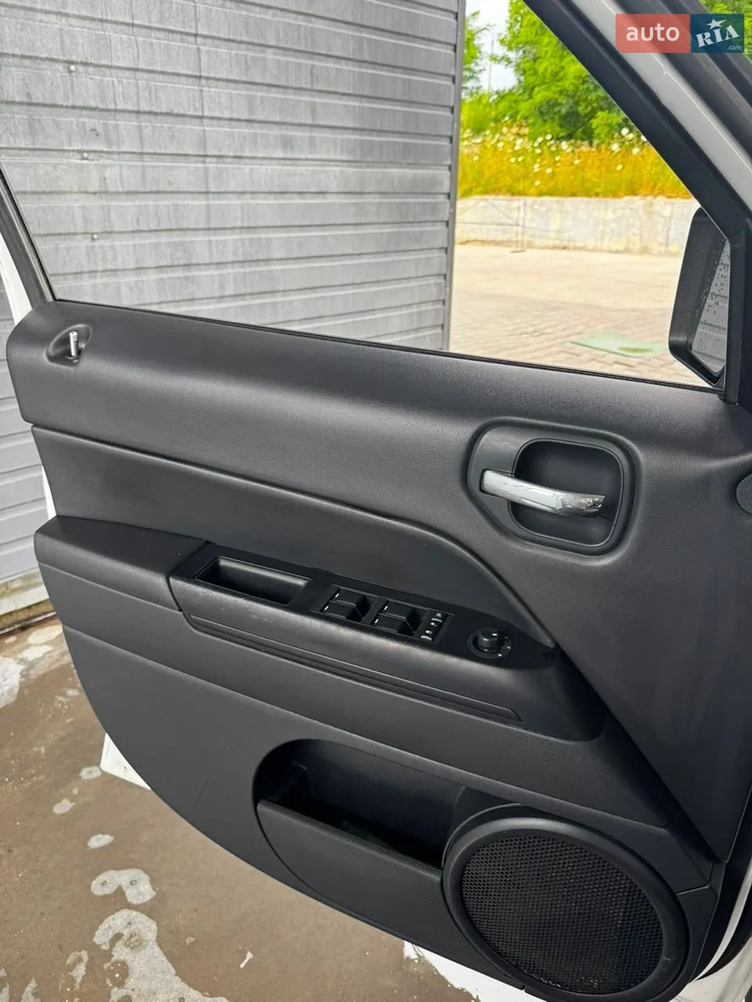 2015 Jeep Liberty (Patriot) - мініатюра 20