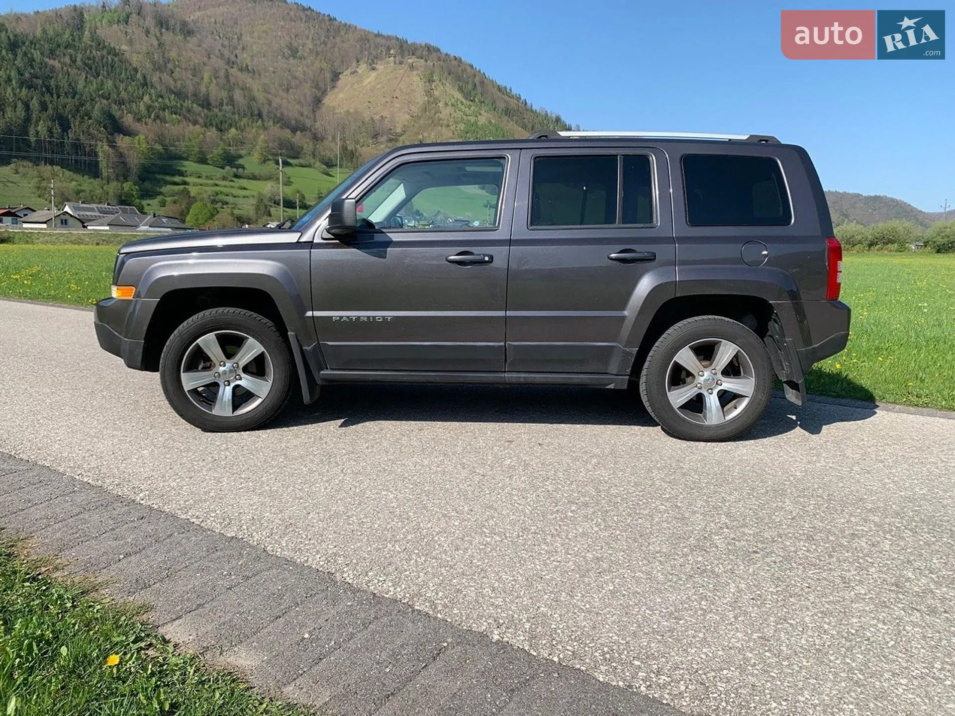 2016 Jeep Liberty (Patriot) - мініатюра 25