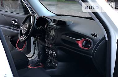 Позашляховик / Кросовер Jeep Renegade 2015 в Мукачевому