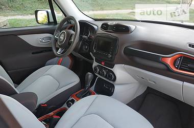 Внедорожник / Кроссовер Jeep Renegade 2015 в Запорожье