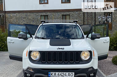 Внедорожник / Кроссовер Jeep Renegade 2015 в Киеве