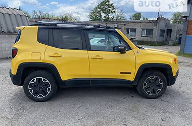 Внедорожник / Кроссовер Jeep Renegade 2015 в 