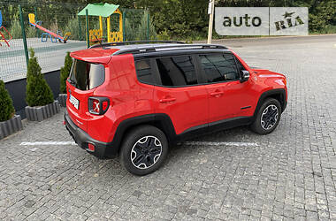 Внедорожник / Кроссовер Jeep Renegade 2015 в Черновцах