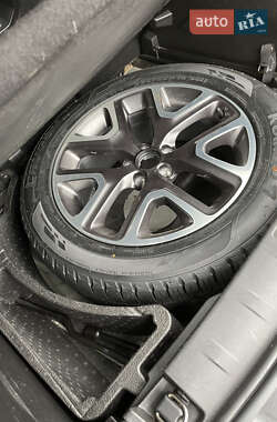 Внедорожник / Кроссовер Jeep Renegade 2017 в Черновцах