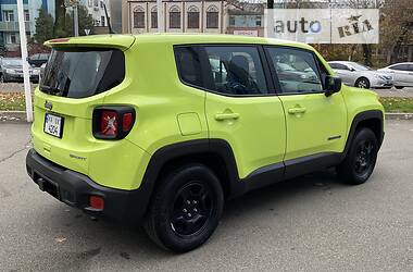 Внедорожник / Кроссовер Jeep Renegade 2018 в 