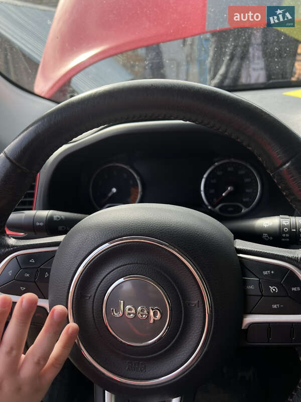 Позашляховик / Кросовер Jeep Renegade 2015 в Дніпрі фото 8 Позашляховик / Кросовер Jeep Renegade 2015 в Дніпрі