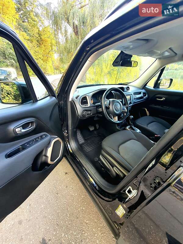 Позашляховик / Кросовер Jeep Renegade 2016 в Києві
