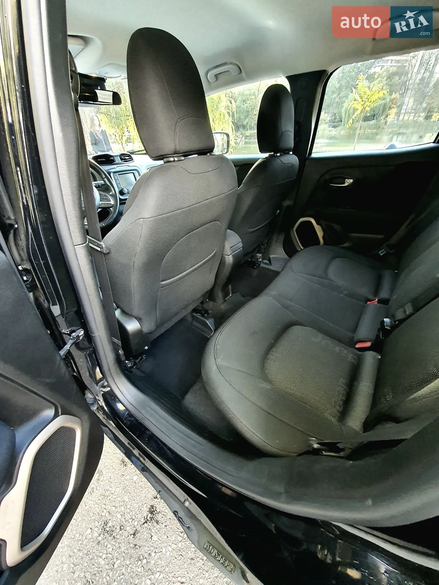 2016 Jeep Renegade - мініатюра 13