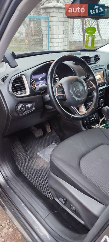 Позашляховик / Кросовер Jeep Renegade 2017 в Києві