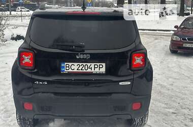 Позашляховик / Кросовер Jeep Renegade 2015 в Львові