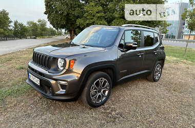 Позашляховик / Кросовер Jeep Renegade 2016 в Дніпрі