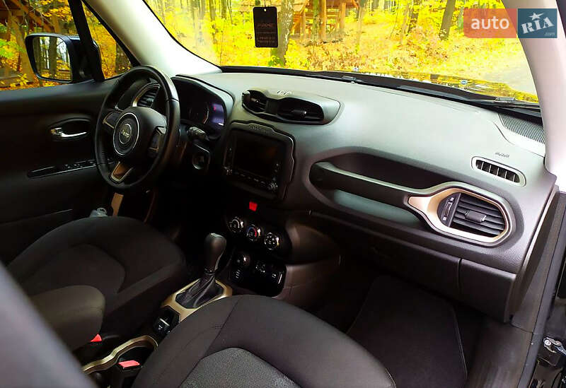 Позашляховик / Кросовер Jeep Renegade 2017 в Києві