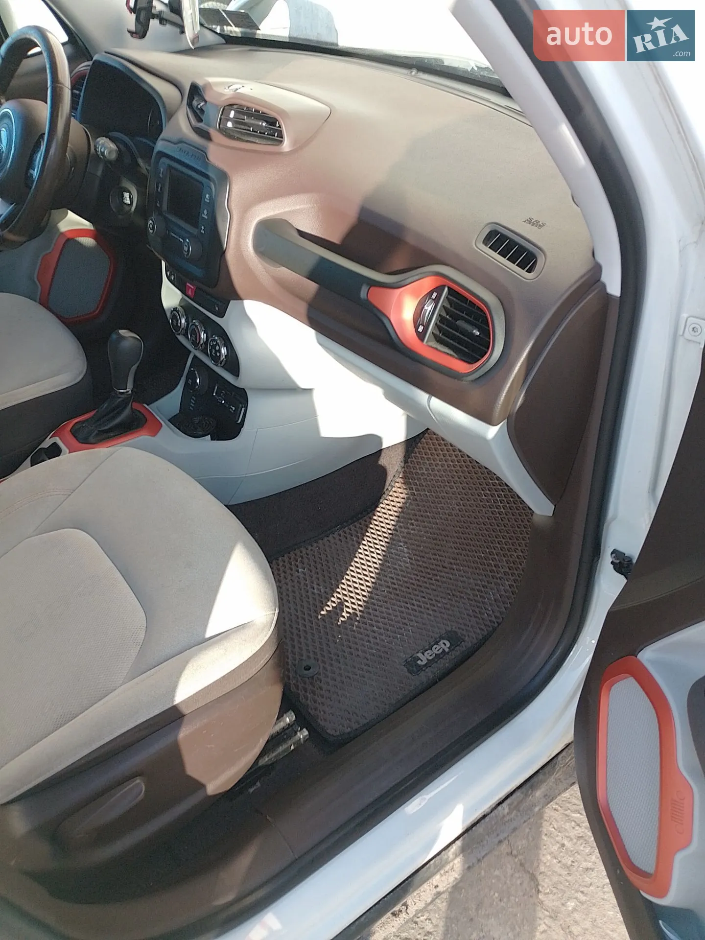 2015 Jeep Renegade - мініатюра 7