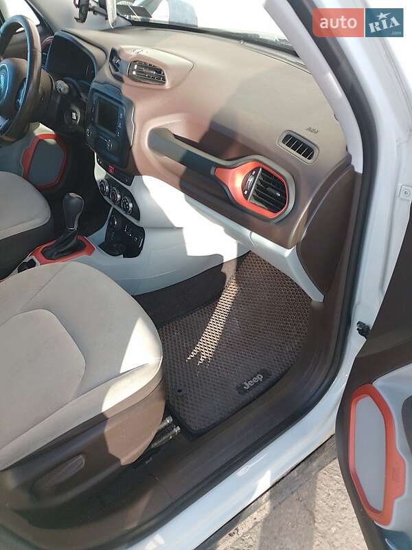 Внедорожник / Кроссовер Jeep Renegade 2015 в Борисполе