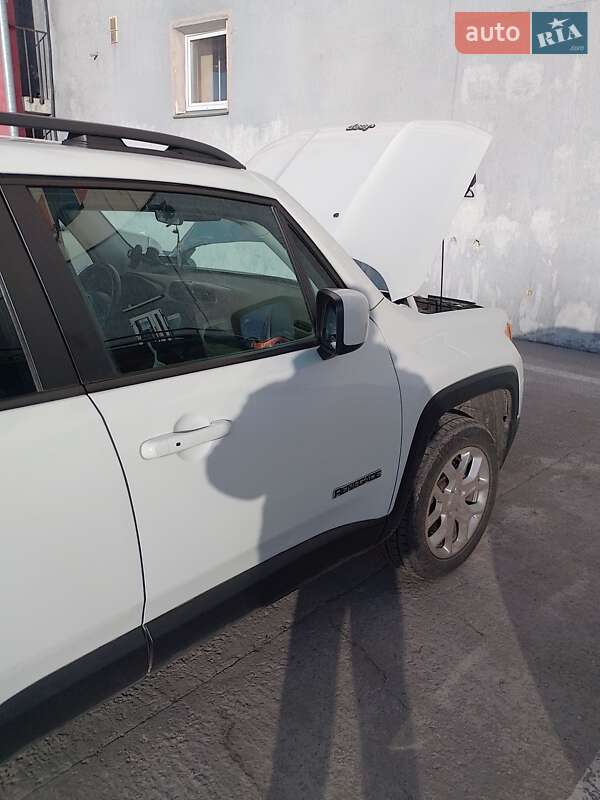 Внедорожник / Кроссовер Jeep Renegade 2015 в Борисполе