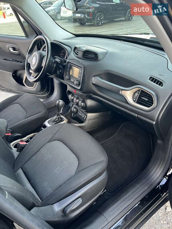 Внедорожник / Кроссовер Jeep Renegade 2016 в Ровно