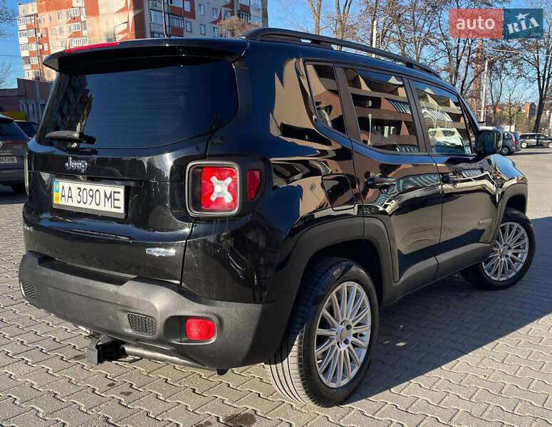 Позашляховик / Кросовер Jeep Renegade 2015 в Чернівцях