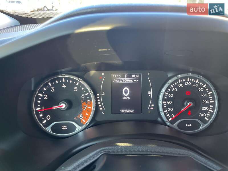 Позашляховик / Кросовер Jeep Renegade 2015 в Чернівцях