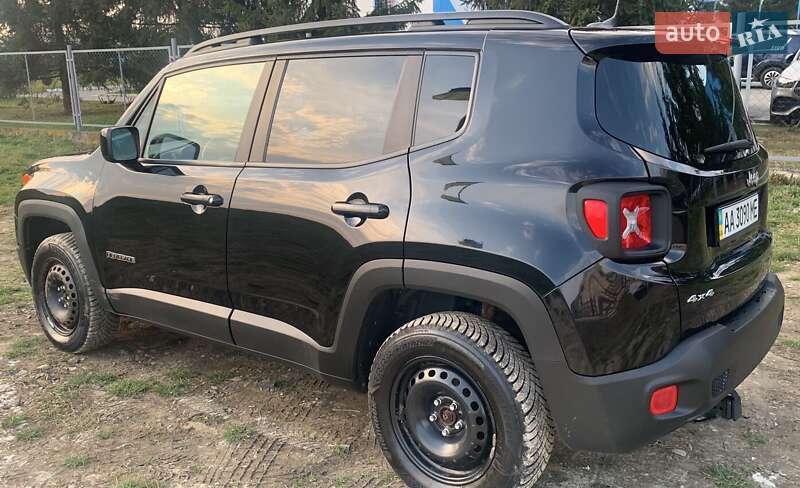 Позашляховик / Кросовер Jeep Renegade 2015 в Чернівцях