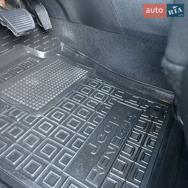 Позашляховик / Кросовер Jeep Renegade 2019 в Яремчі