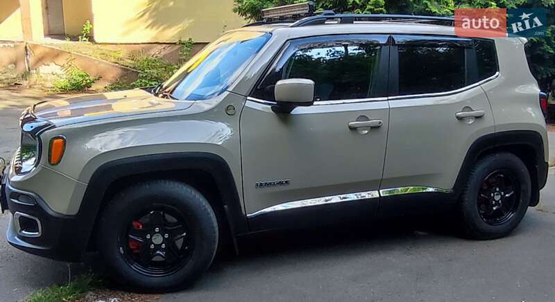 Позашляховик / Кросовер Jeep Renegade 2015 в Трускавці
