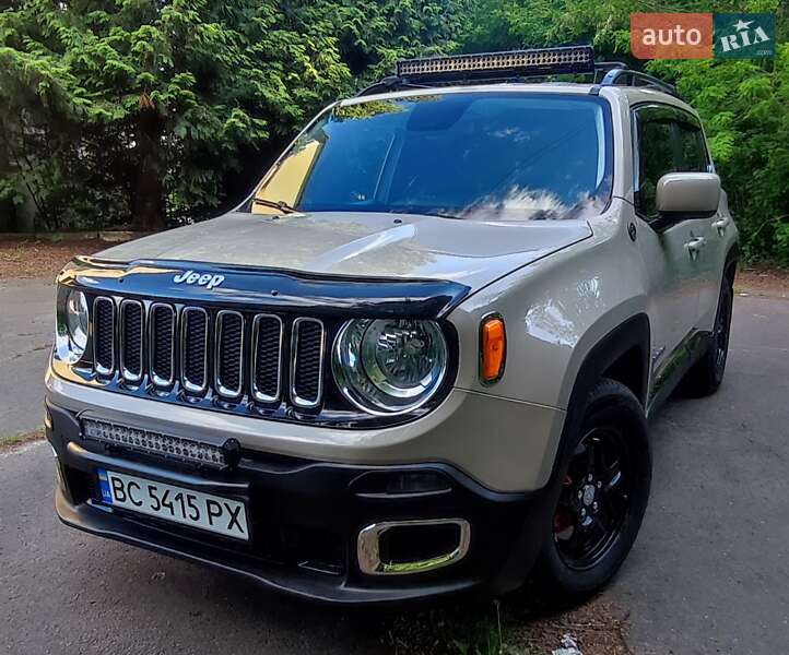 Позашляховик / Кросовер Jeep Renegade 2015 в Трускавці