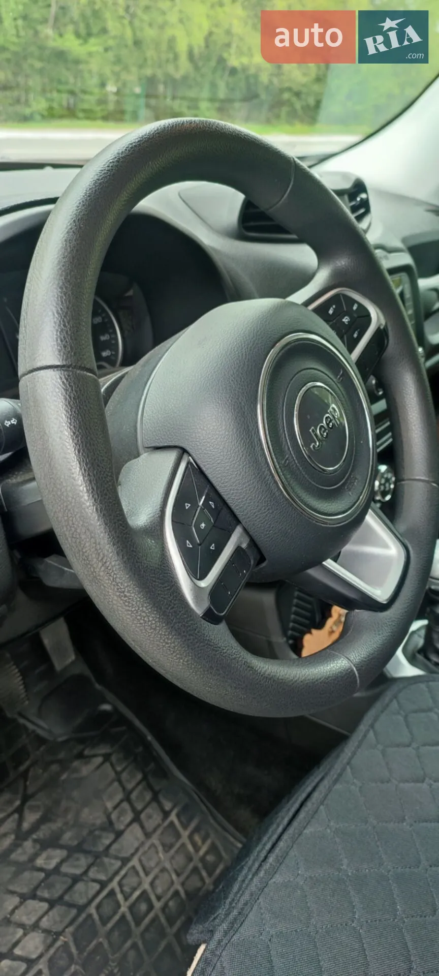 2015 Jeep Renegade - мініатюра 32