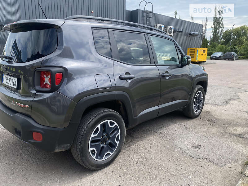 Позашляховик / Кросовер Jeep Renegade 2016 в Івано-Франківську