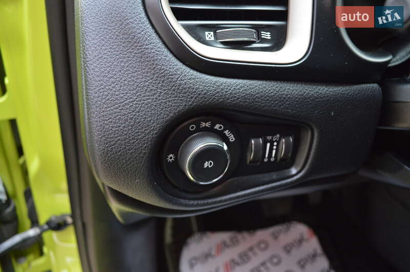 Позашляховик / Кросовер Jeep Renegade 2017 в Львові