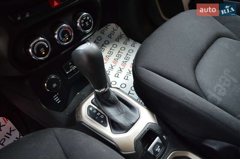 Позашляховик / Кросовер Jeep Renegade 2017 в Львові