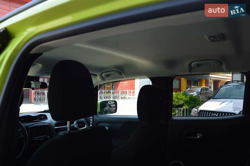 Позашляховик / Кросовер Jeep Renegade 2017 в Львові