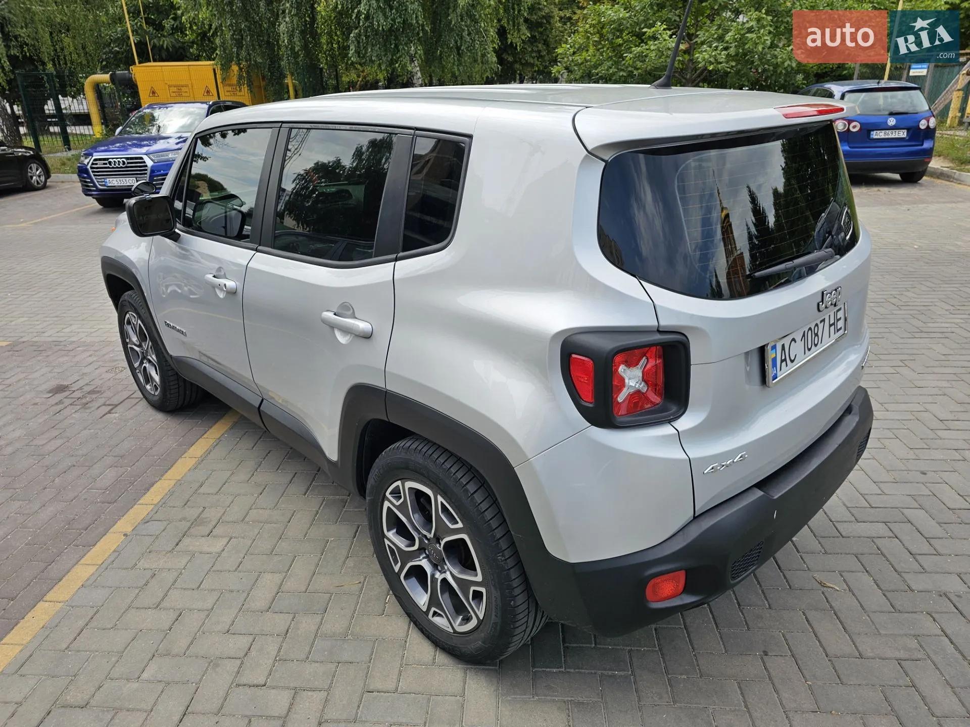 2016 Jeep Renegade - мініатюра 4