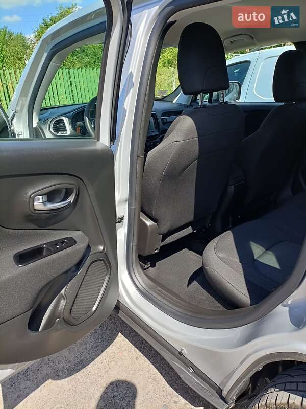 Позашляховик / Кросовер Jeep Renegade 2021 в Василькові